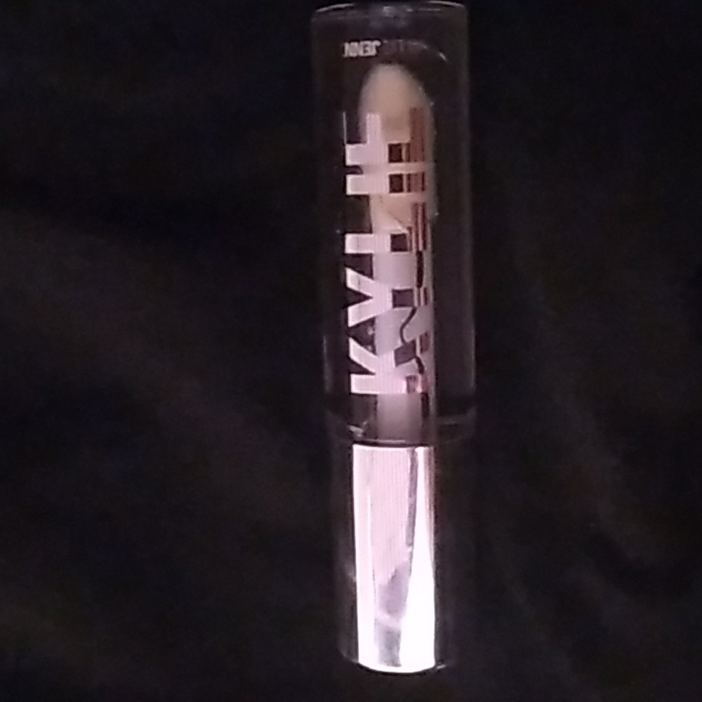 Kylie Jenner high gloss